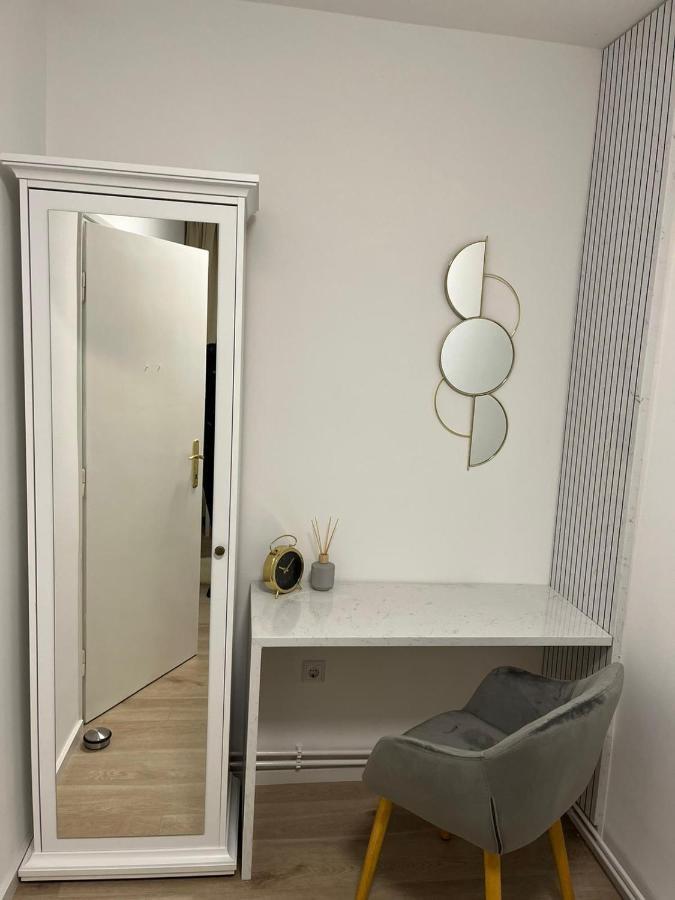 Apartman Gold Maris Appartement Karlovac Buitenkant foto