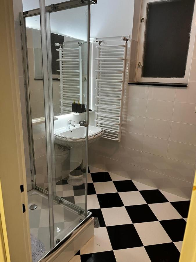 Apartman Gold Maris Appartement Karlovac Buitenkant foto